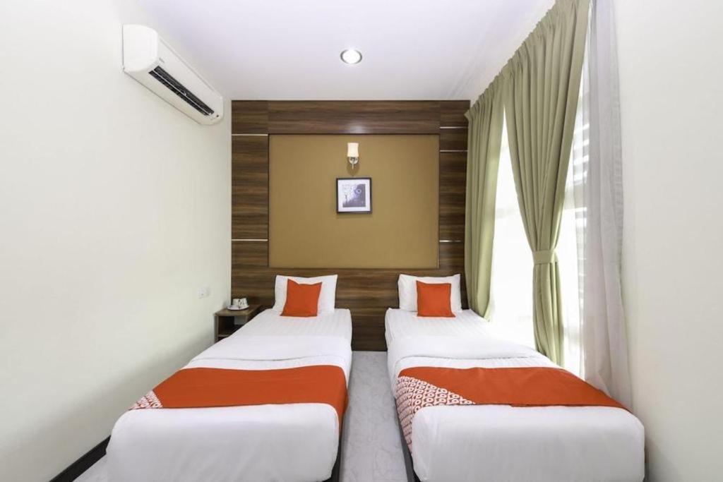 Hotel Meria Shah Alam Exterior photo